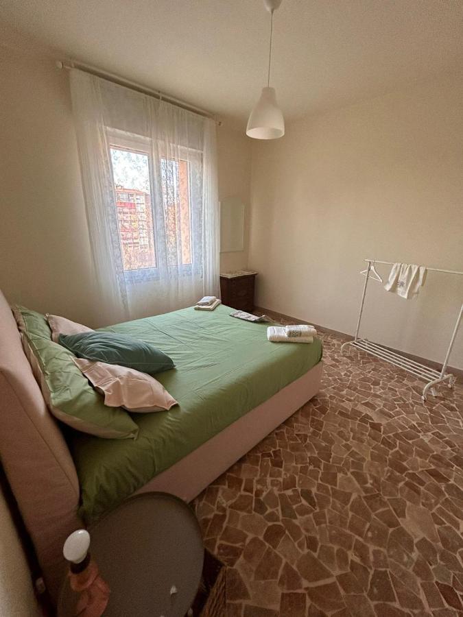 Camere In Appartamento Condiviso Vista San Luca Bologna Exterior foto