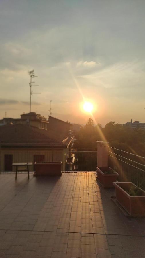 Camere In Appartamento Condiviso Vista San Luca Bologna Exterior foto