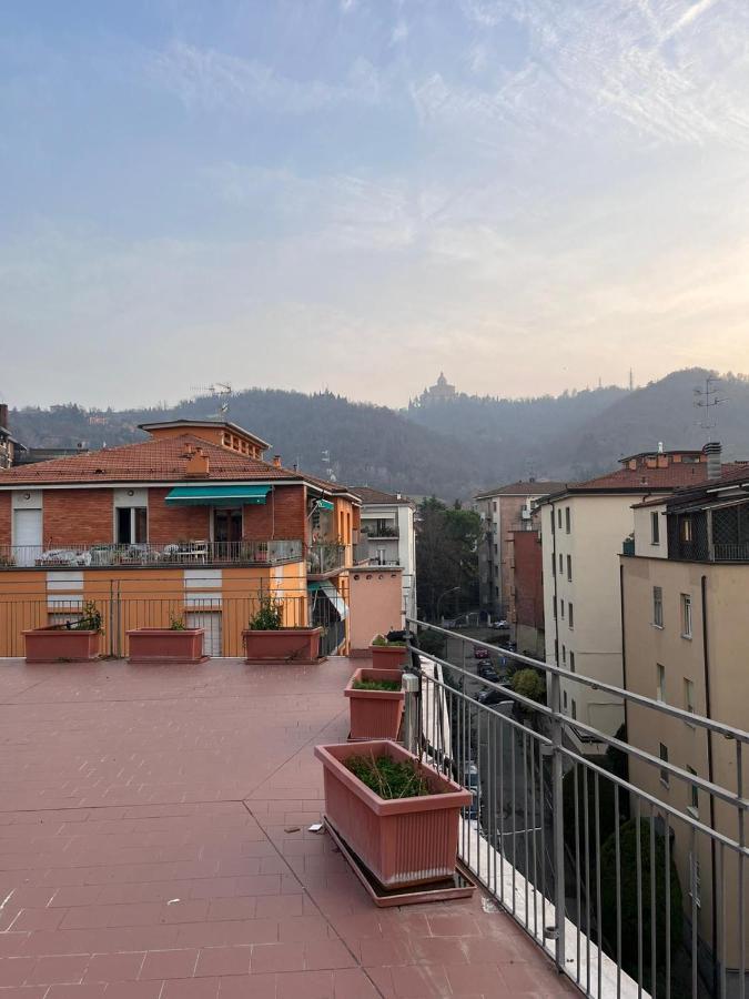 Camere In Appartamento Condiviso Vista San Luca Bologna Exterior foto